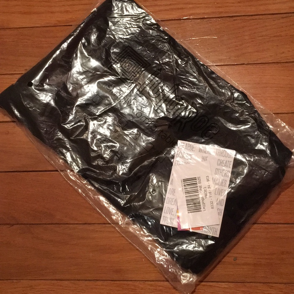 NWT OS Black LuLaRoe Leggings